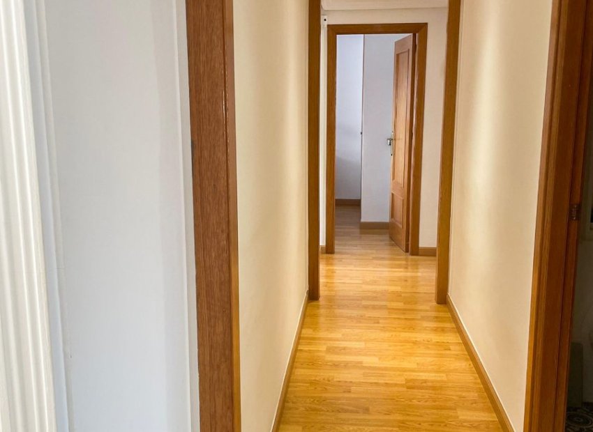 Resale - Apartment / flat - Benidorm - Levante