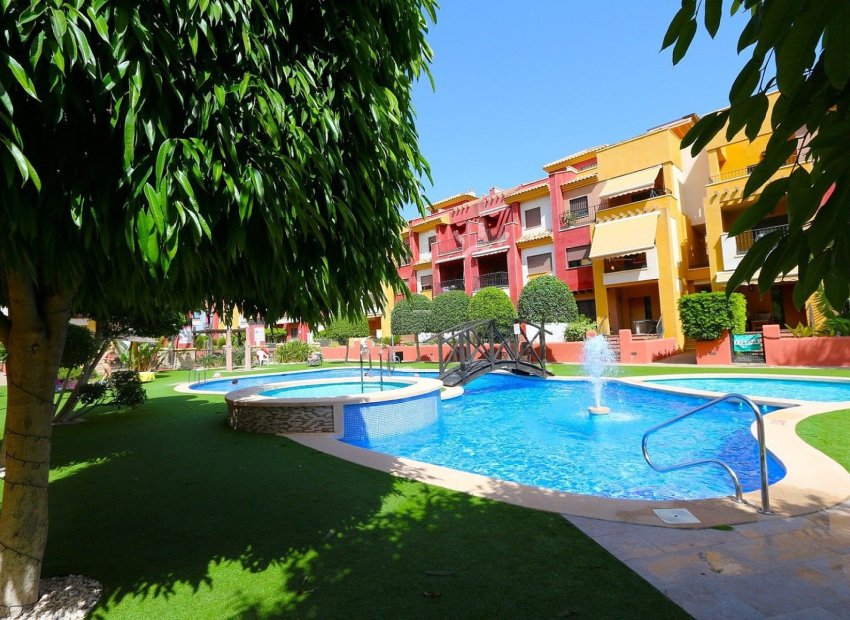 Resale - Apartment / flat - Cabo Roig