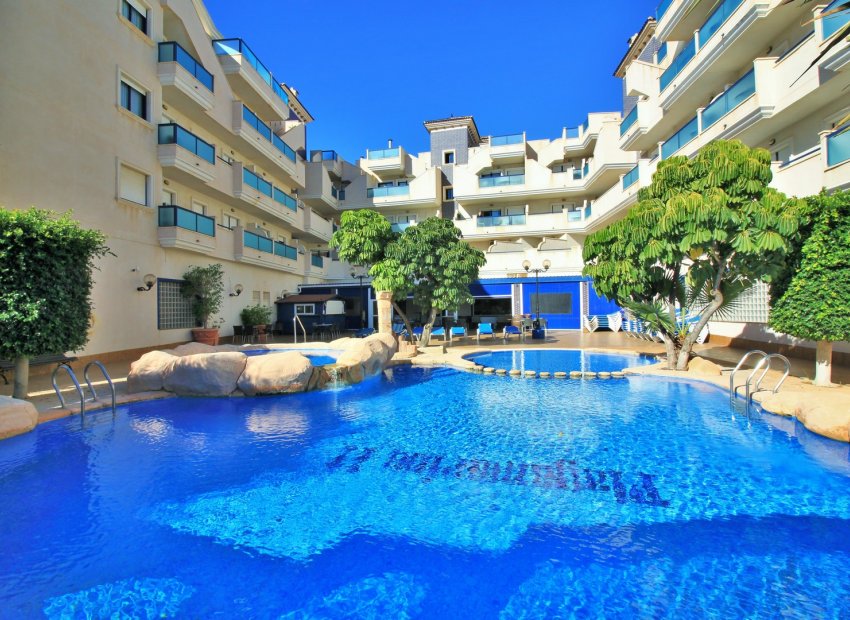 Resale - Apartment / flat - Cabo Roig