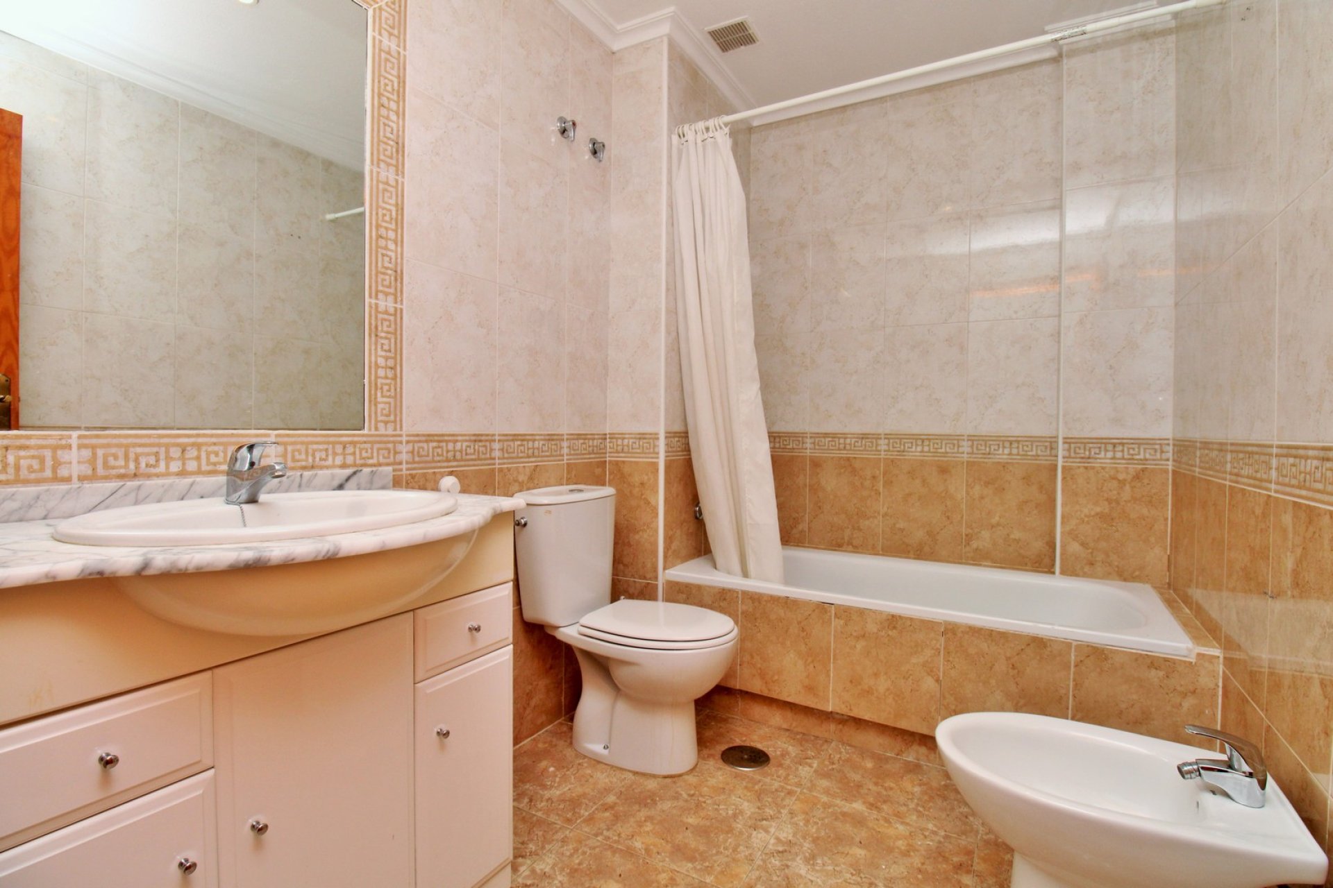 Resale - Apartment / flat - Cabo Roig