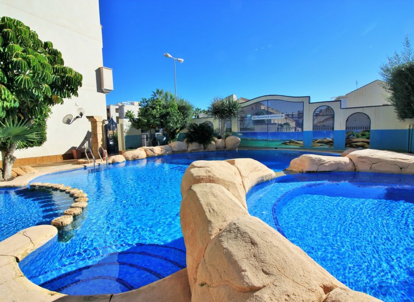 Resale - Apartment / flat - Cabo Roig