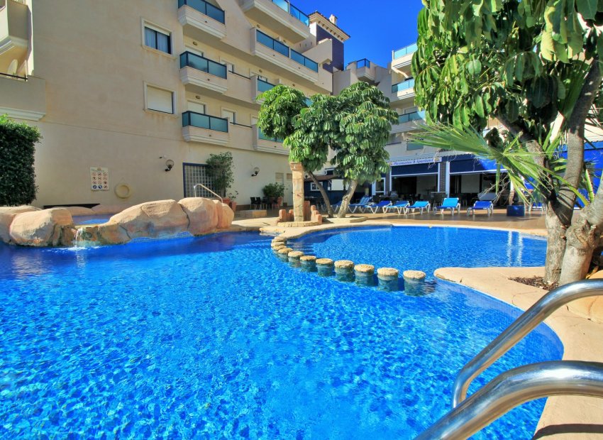 Resale - Apartment / flat - Cabo Roig