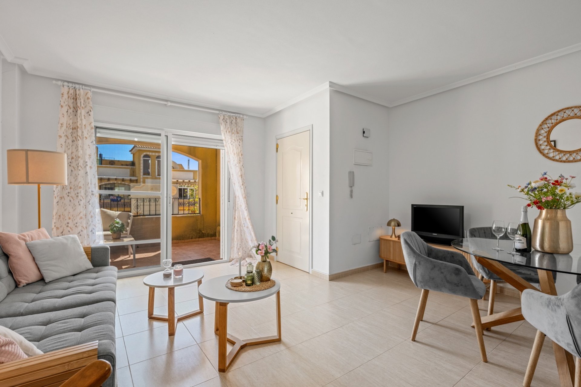 Resale - Apartment / flat - Daya Nueva - Costa Blanca South