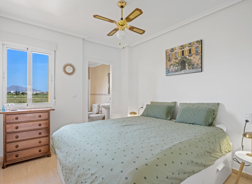 Resale - Apartment / flat - Daya Nueva - Costa Blanca South