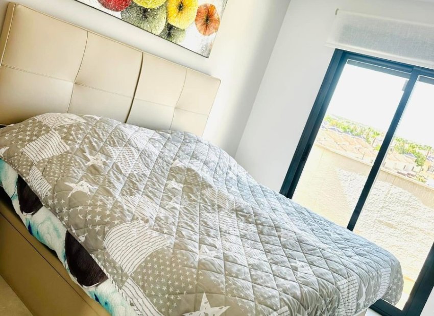 Resale - Apartment / flat - El Raso - Costa Blanca