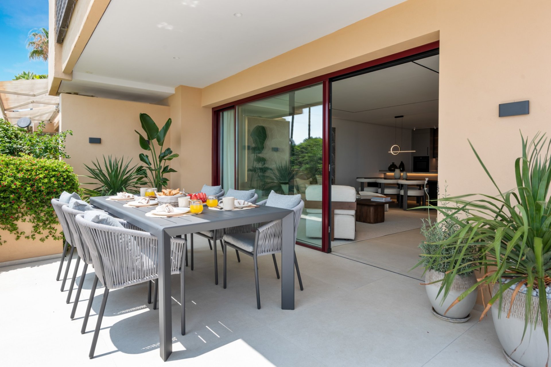 Resale - Apartment / flat - Estepoa - New Golden Mile