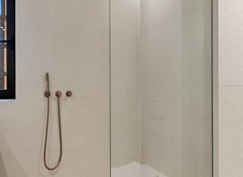 Resale - Apartment / flat - Estepoa - New Golden Mile