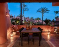 Resale - Apartment / flat - Estepoa - New Golden Mile