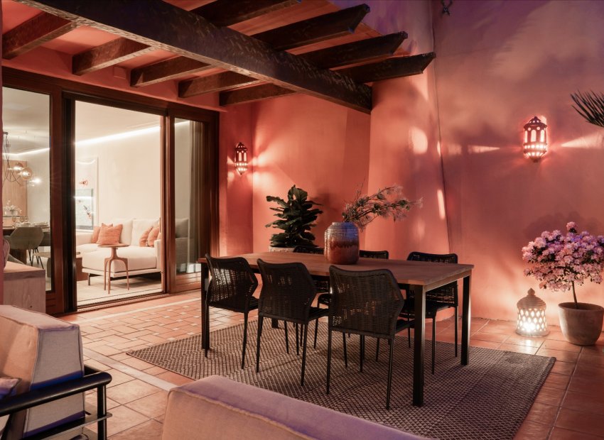 Resale - Apartment / flat - Estepoa - New Golden Mile