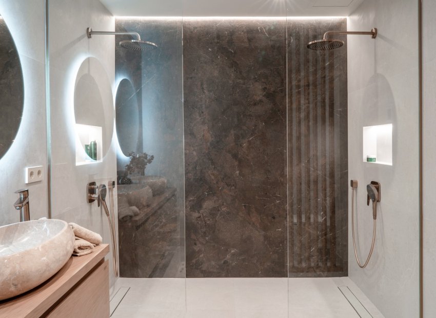 Resale - Apartment / flat - Estepoa - New Golden Mile