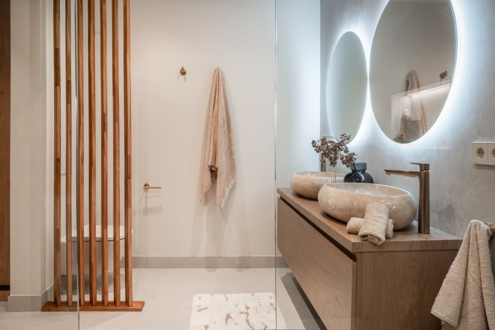 Resale - Apartment / flat - Estepoa - New Golden Mile