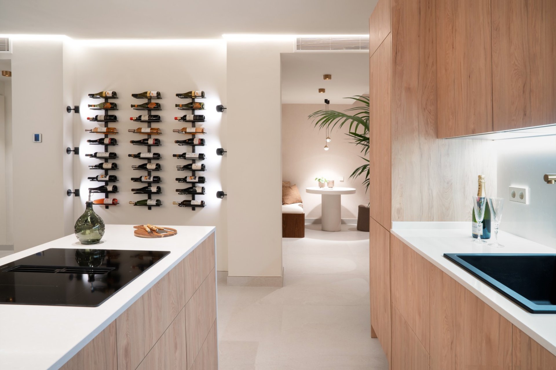 Resale - Apartment / flat - Estepoa - New Golden Mile