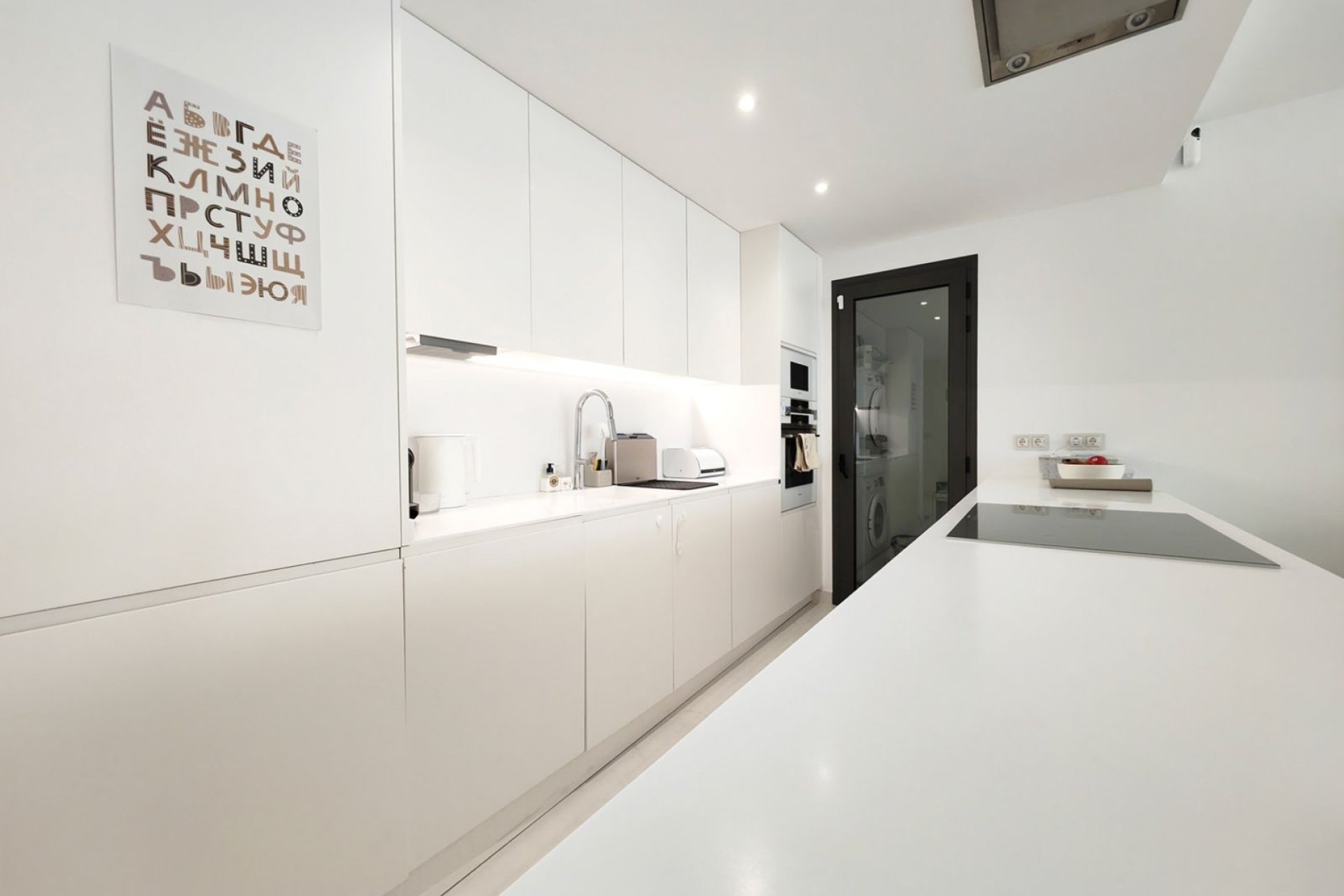 Resale - Apartment / flat - Estepoa - New Golden Mile