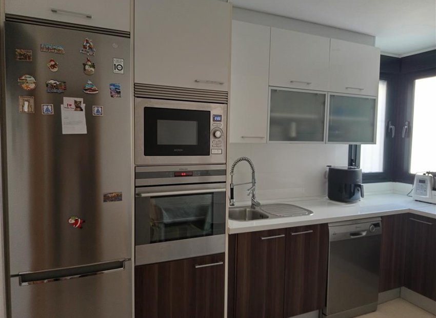Resale - Apartment / flat - Estepoa - Selwo