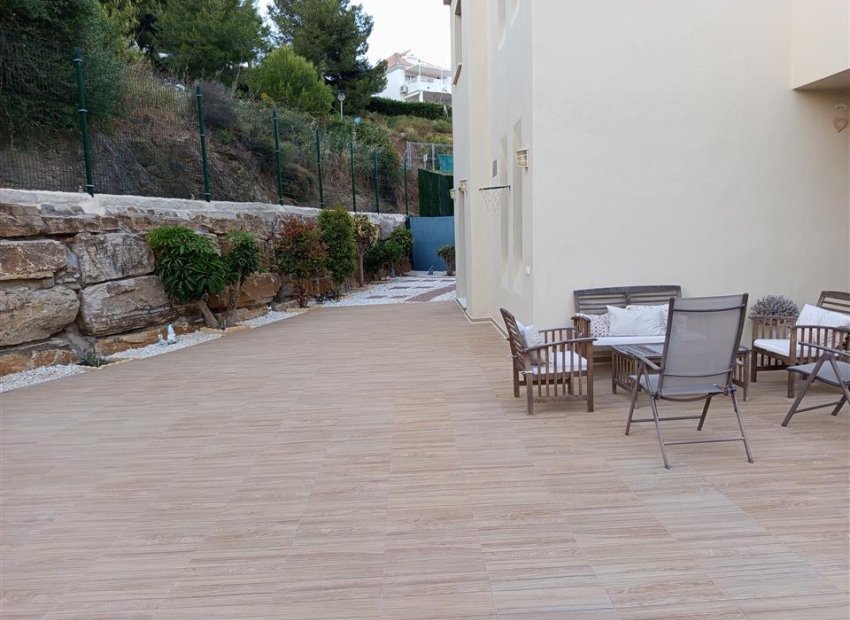 Resale - Apartment / flat - Estepoa - Selwo