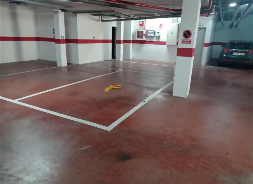 Resale - Apartment / flat - Estepoa - Selwo