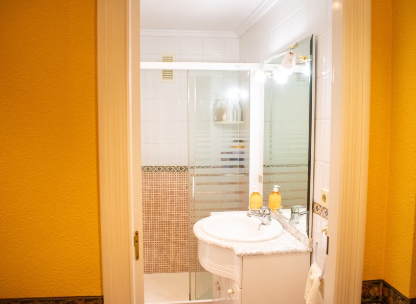 Resale - Apartment / flat - Guardamar del Segura - Center