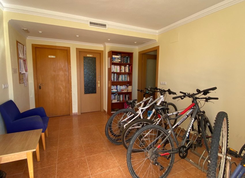 Resale - Apartment / flat - Guardamar del Segura - El Edén