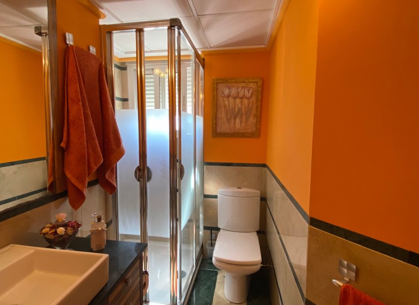 Resale - Apartment / flat - Guardamar del Segura - El Edén