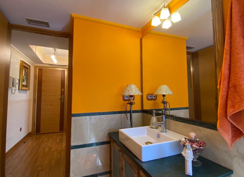 Resale - Apartment / flat - Guardamar del Segura - El Edén