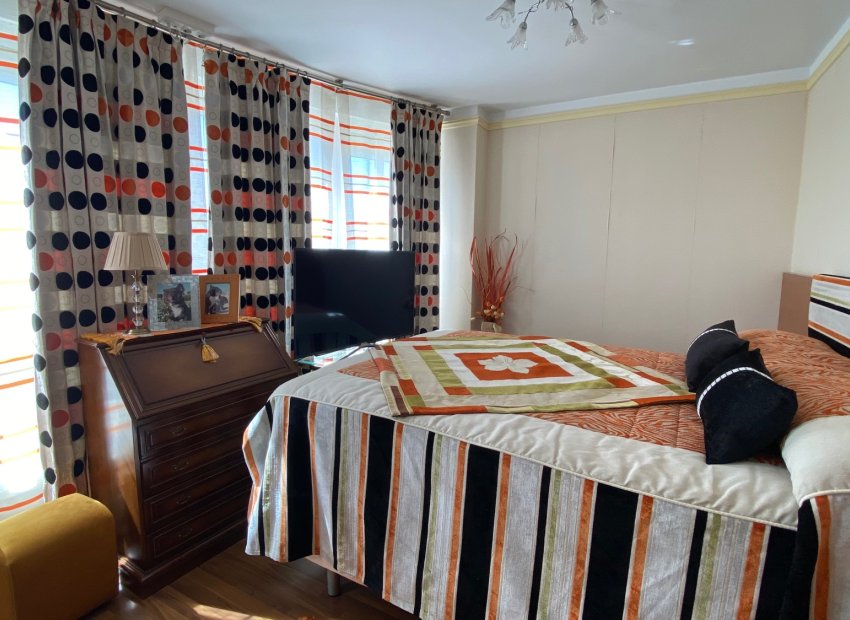 Resale - Apartment / flat - Guardamar del Segura - El Edén