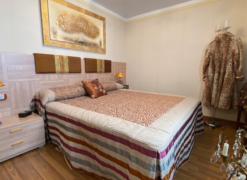 Resale - Apartment / flat - Guardamar del Segura - El Edén