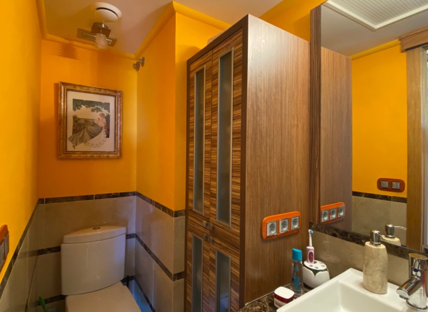 Resale - Apartment / flat - Guardamar del Segura - El Edén