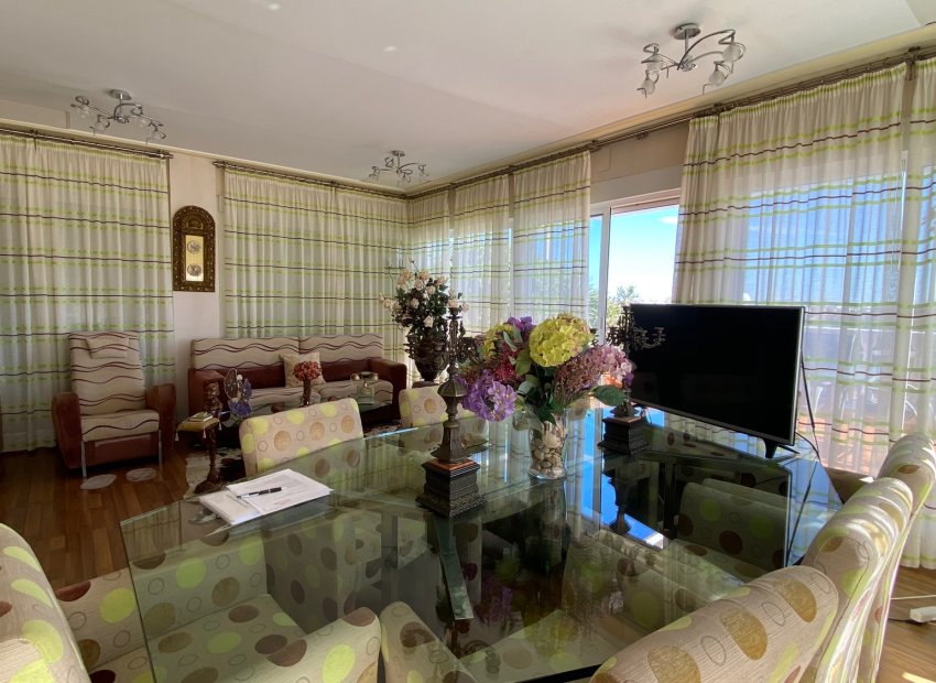 Resale - Apartment / flat - Guardamar del Segura - El Edén