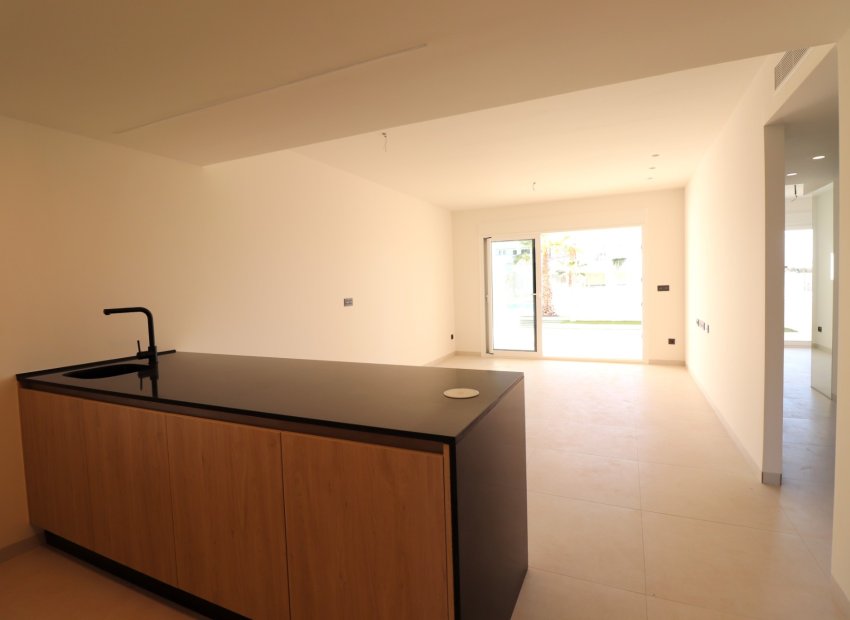 Resale - Apartment / flat - Guardamar del Segura - El Raso