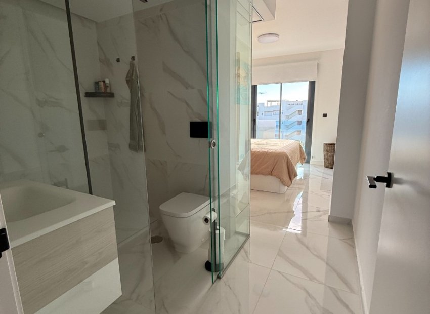 Resale - Apartment / flat - Guardamar del Segura - El Raso