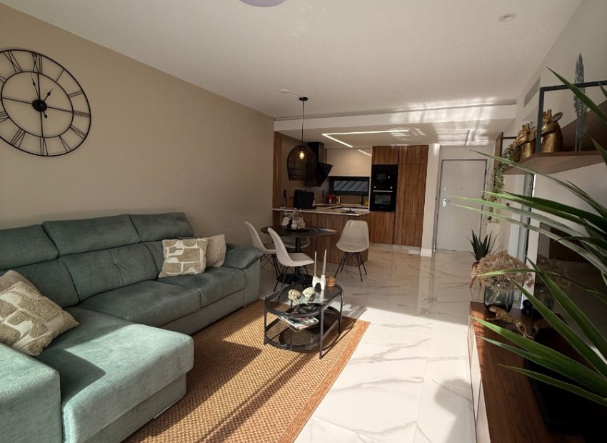 Resale - Apartment / flat - Guardamar del Segura - El Raso