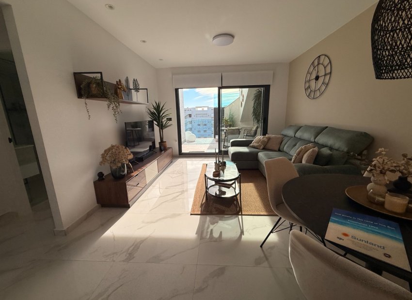 Resale - Apartment / flat - Guardamar del Segura - El Raso