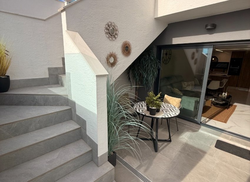 Resale - Apartment / flat - Guardamar del Segura - El Raso