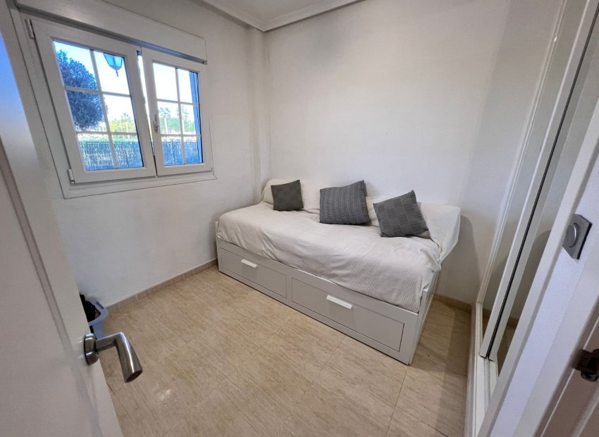 Resale - Apartment / flat - Guardamar del Segura - El Raso