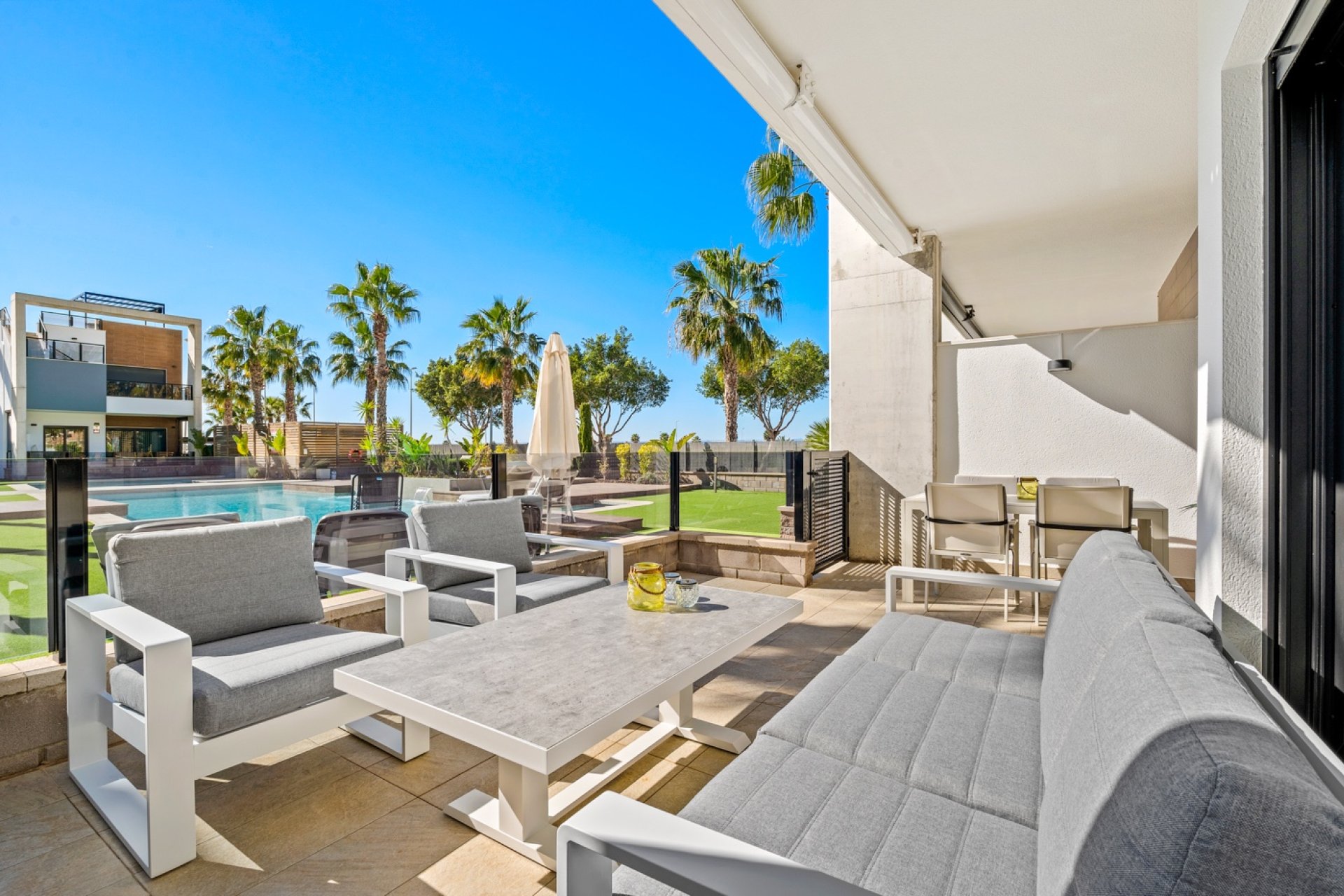 Resale - Apartment / flat - Guardamar del Segura - El Raso*