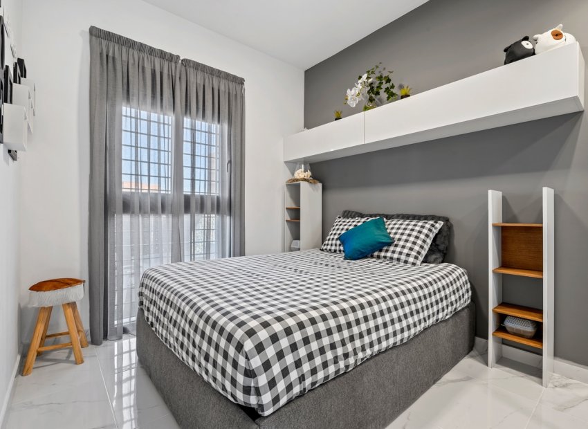 Resale - Apartment / flat - Guardamar del Segura - El Raso*