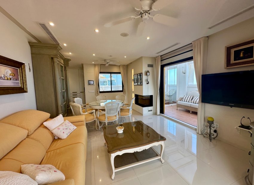 Resale - Apartment / flat - Guardamar del Segura - Marjal Beach