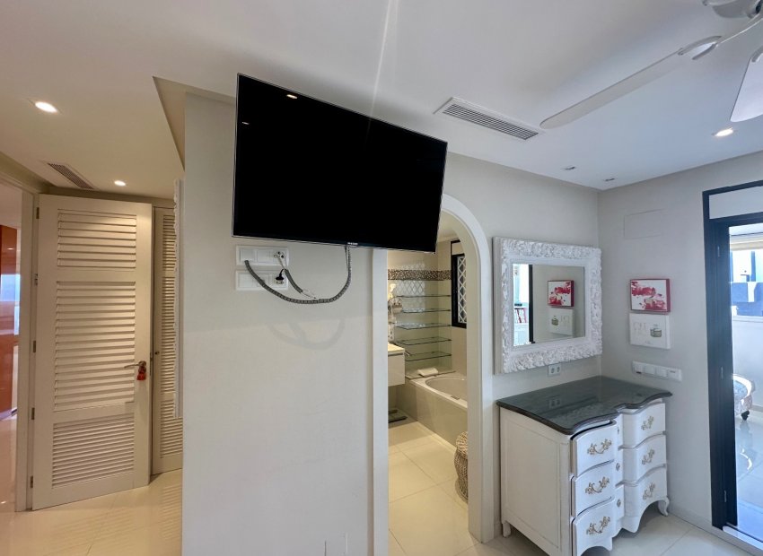 Resale - Apartment / flat - Guardamar del Segura - Marjal Beach