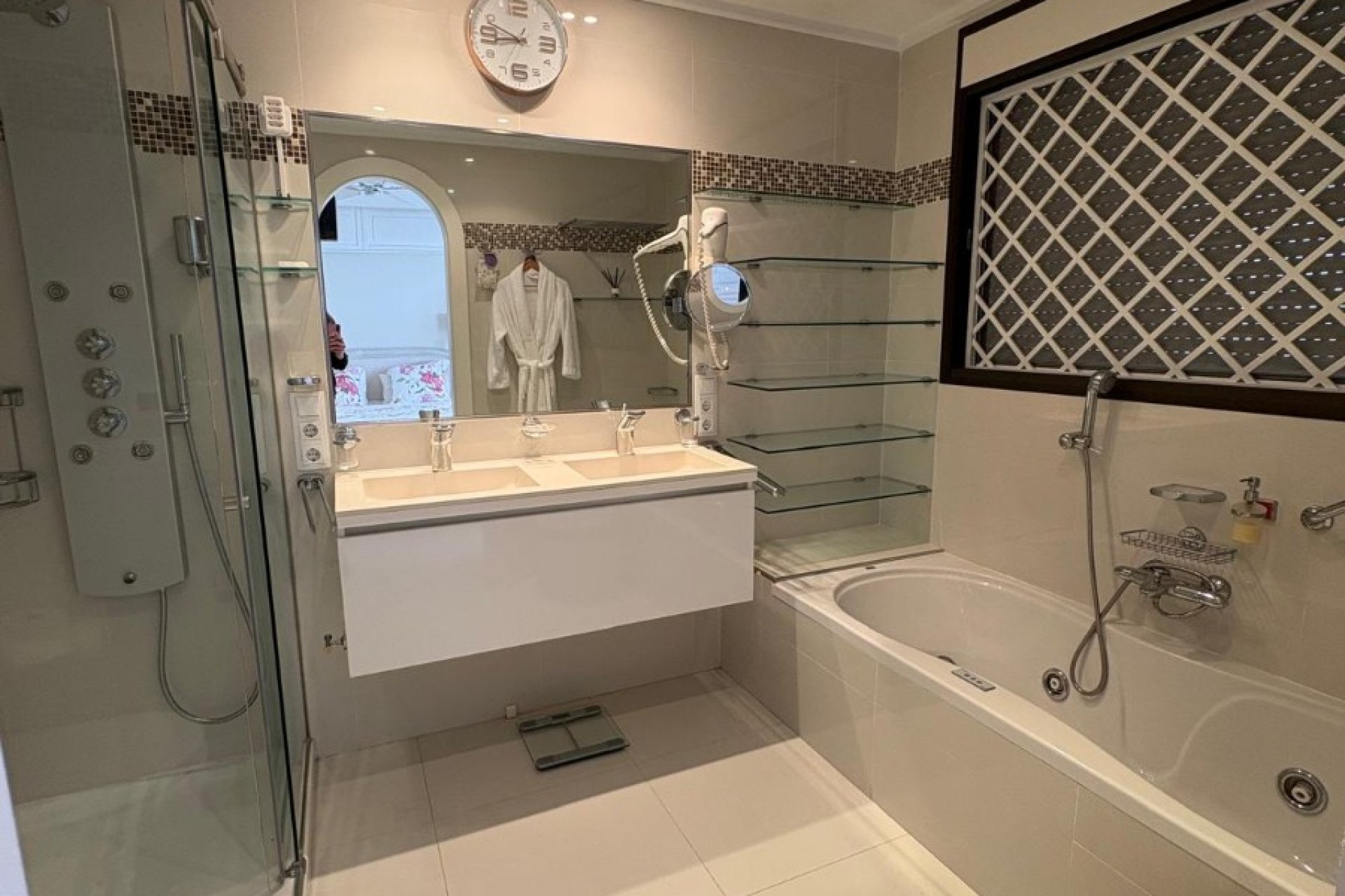 Resale - Apartment / flat - Guardamar del Segura - Marjal Beach