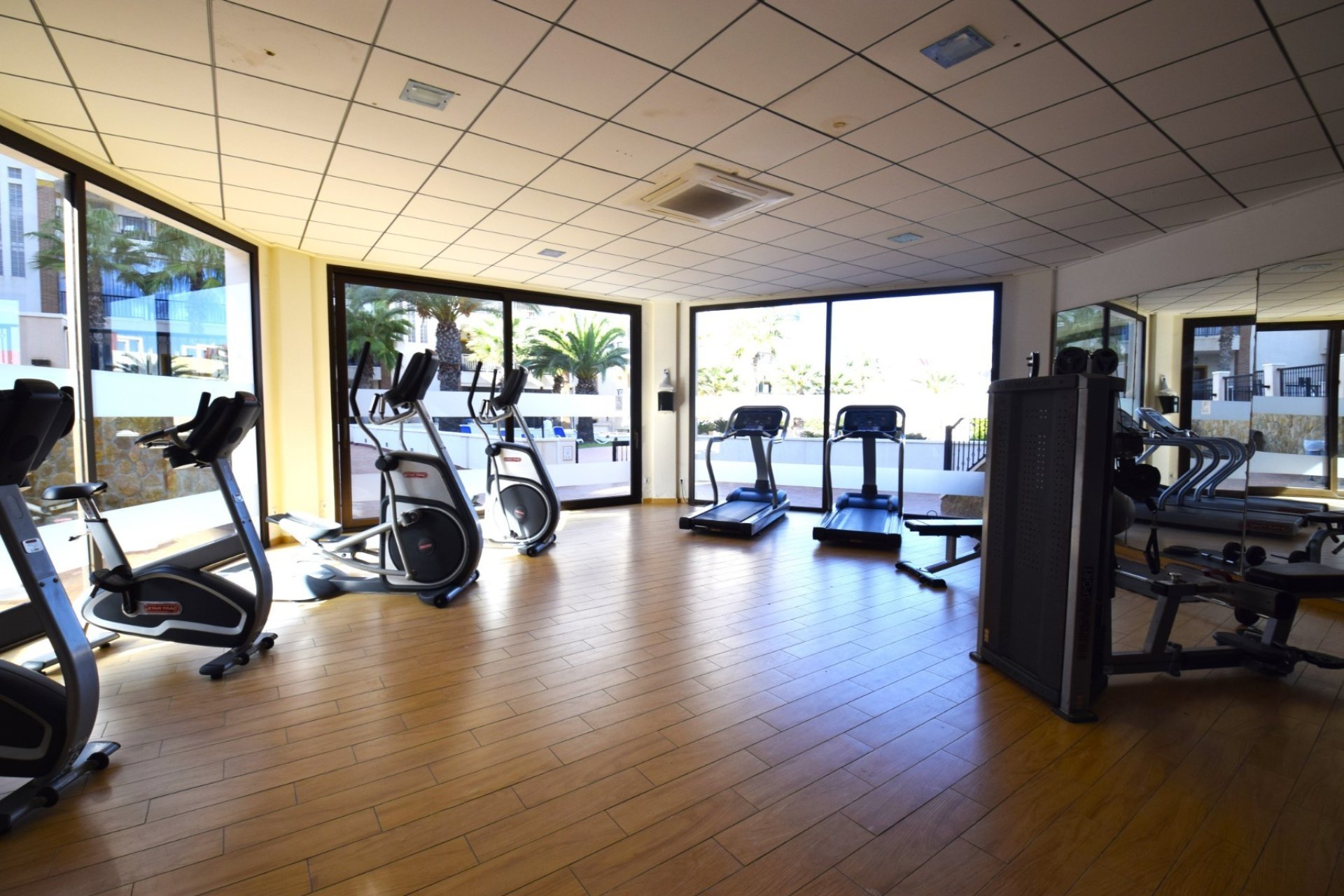 Resale - Apartment / flat - Guardamar del Segura - Marjal Beach
