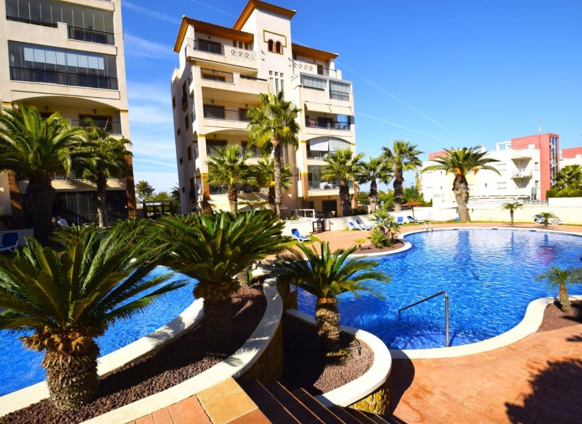 Resale - Apartment / flat - Guardamar del Segura - Marjal Beach