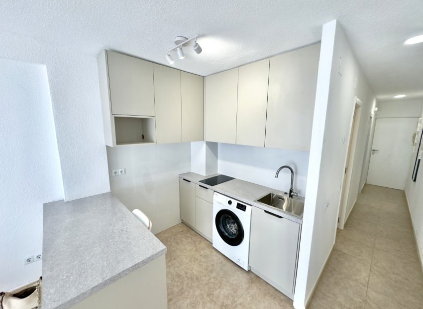 Resale - Apartment / flat - Guardamar del Segura - Pinomar