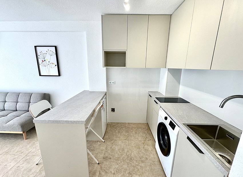 Resale - Apartment / flat - Guardamar del Segura - Pinomar