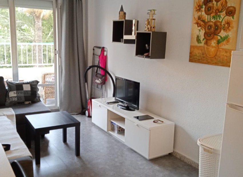 Resale - Apartment / flat - Guardamar del Segura - Pinomar