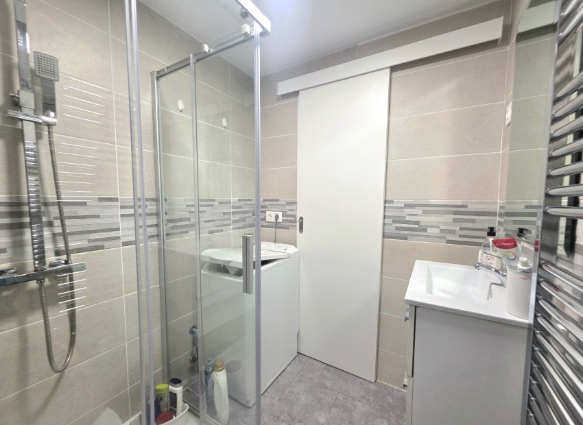 Resale - Apartment / flat - Guardamar del Segura - Pinomar