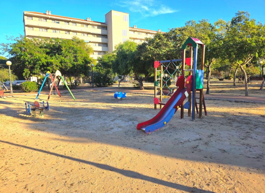 Resale - Apartment / flat - Guardamar del Segura - Pinomar