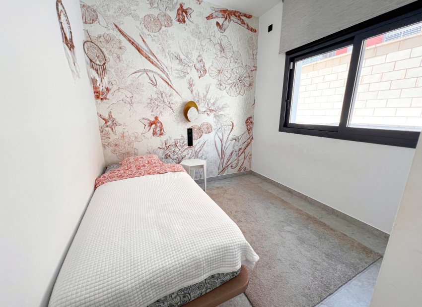 Resale - Apartment / flat - Guardamar del Segura - Urbanizaciones