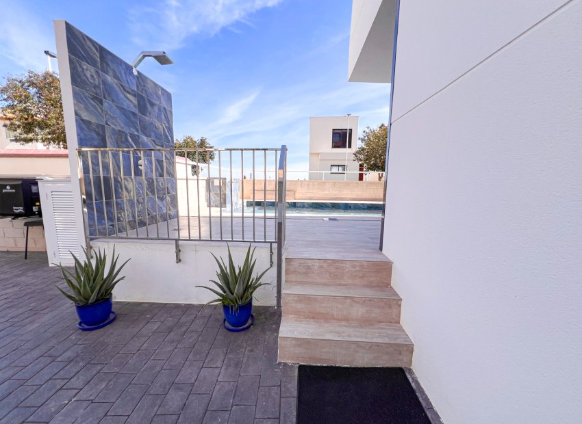 Resale - Apartment / flat - Guardamar del Segura - Urbanizaciones