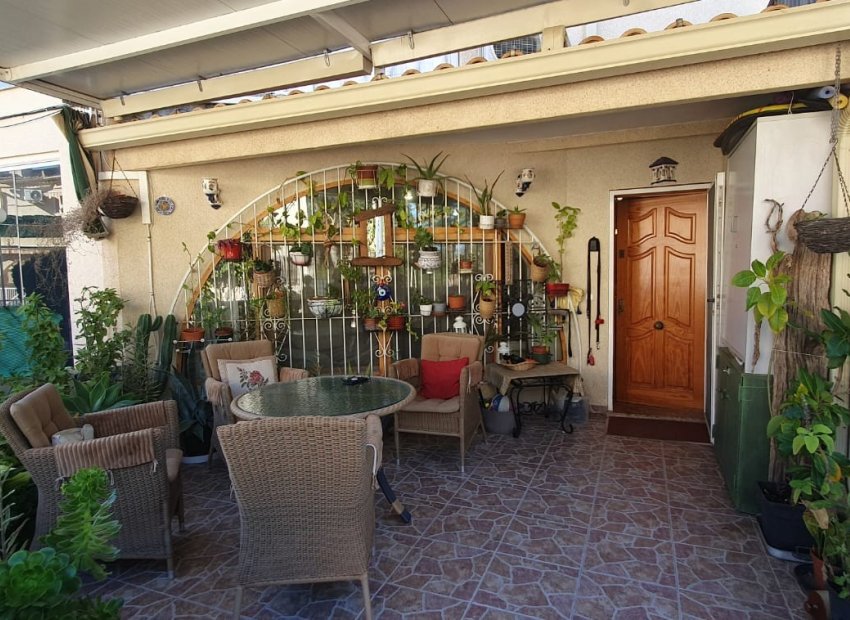 Resale - Apartment / flat - Guardamar del Segura - Urbanizaciones