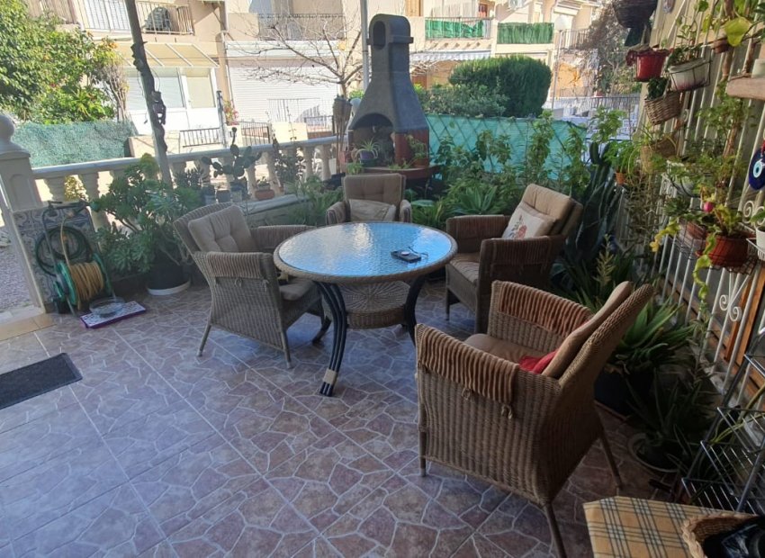 Resale - Apartment / flat - Guardamar del Segura - Urbanizaciones